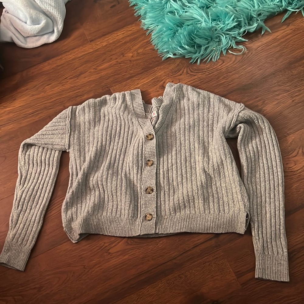 gray sweater